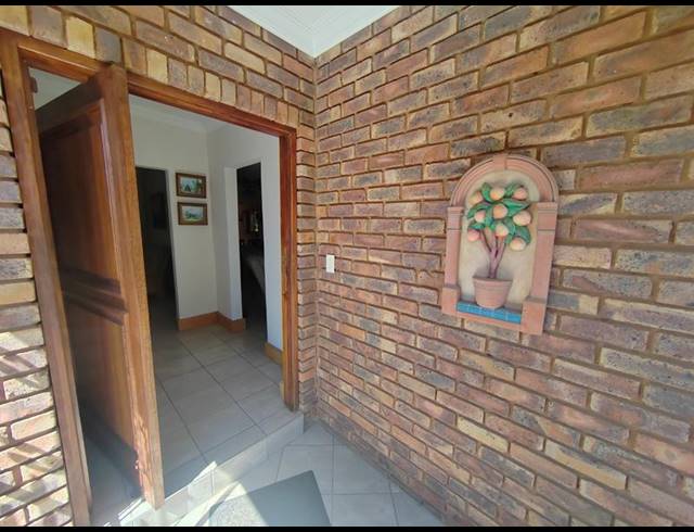 4 BEDROOM HOUSE FOR SALE IN MONTANA PARK